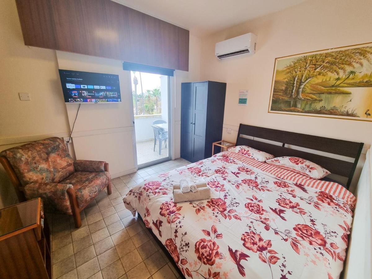 Larnaca Garden Rooms Dış mekan fotoğraf